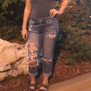 American eagle mom jeans